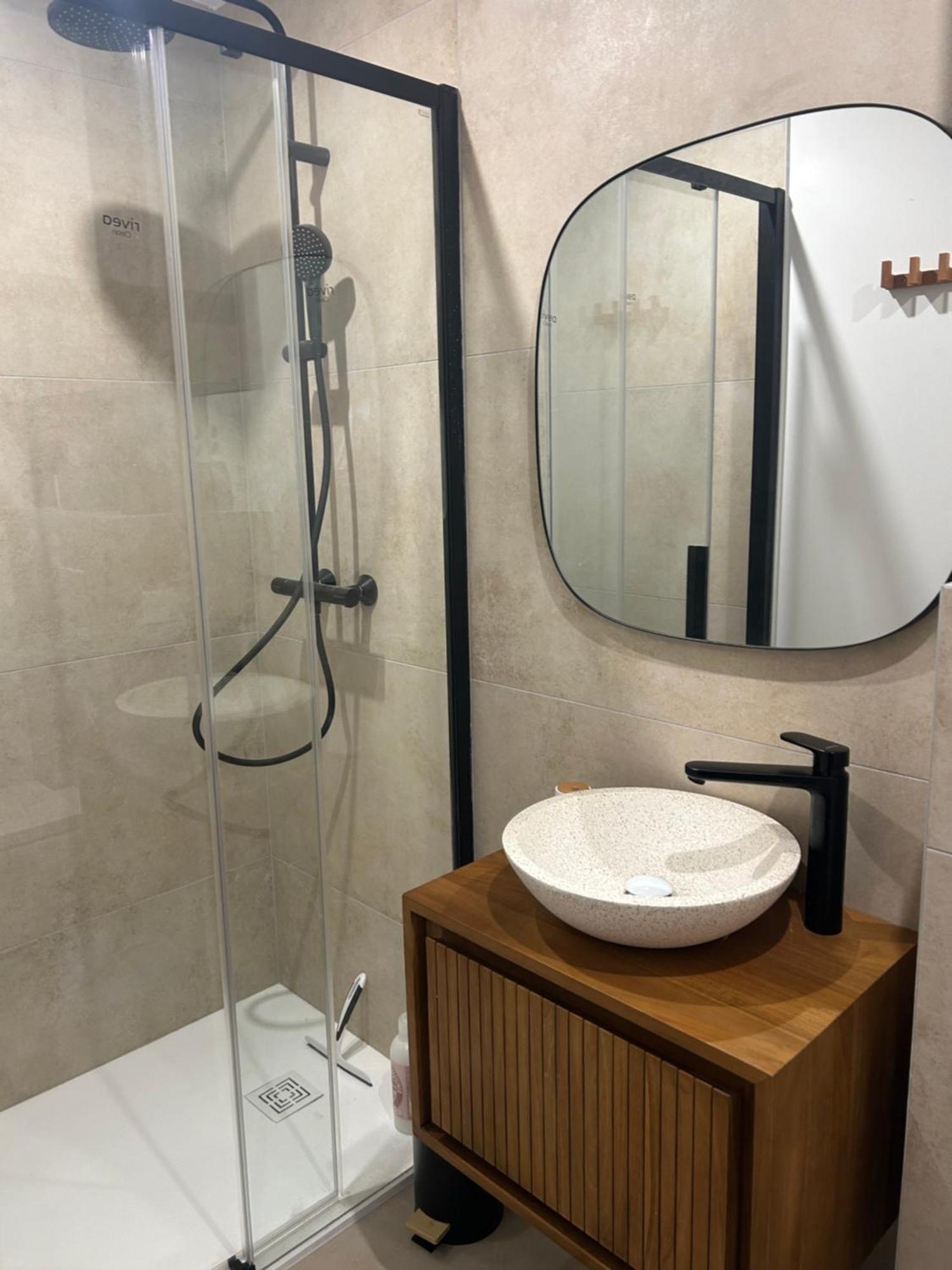 Studio Prestige Avec Terrasse Le Chene Dore Au Coeur Du Centre Touristique Cite Des Loisirs 200 M Du Galaxie,Face Au Snowworld Parking Gratuit Privatif Amnéville Εξωτερικό φωτογραφία