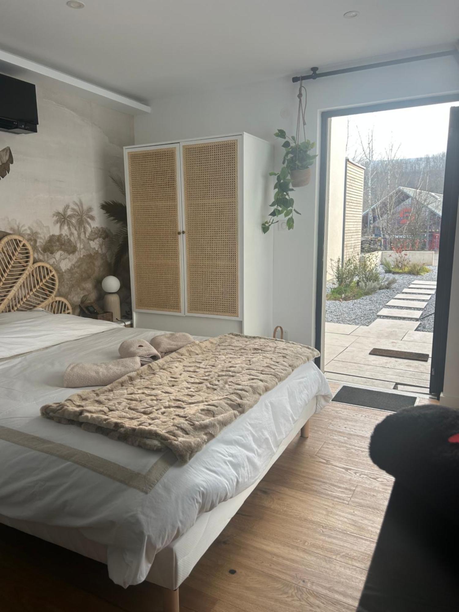 Studio Prestige Avec Terrasse Le Chene Dore Au Coeur Du Centre Touristique Cite Des Loisirs 200 M Du Galaxie,Face Au Snowworld Parking Gratuit Privatif Amnéville Εξωτερικό φωτογραφία